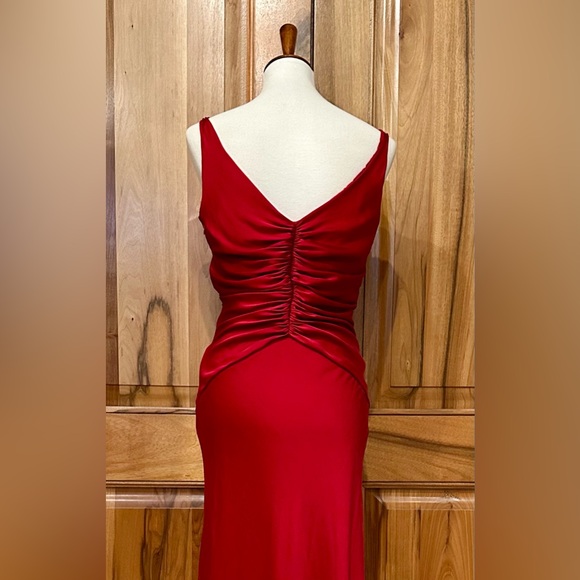 Elie Tahari - Sumptuous Scarlet Silk Gown - Ruched Bodice/Draped Skirt, EUC - 12 - Picture 6 of 14